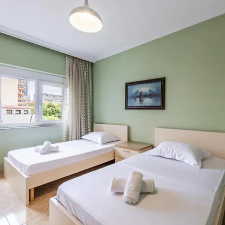 New Bazaar Panorama By Pikhost Apartman Tirana
