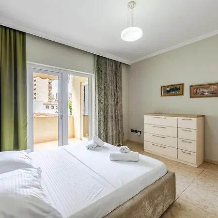 Apartment New Bazaar Panorama By Pikhost *