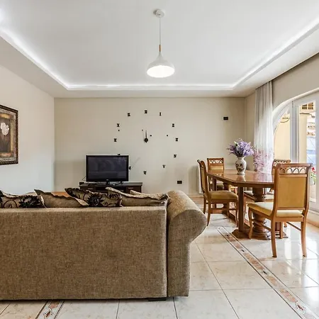 New Bazaar Panorama By Pikhost *