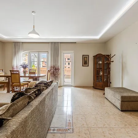 Apartamento New Bazaar Panorama By Pikhost Tirana
