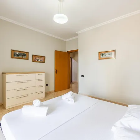 New Bazaar Panorama By Pikhost Apartamento *