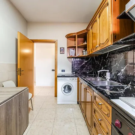 New Bazaar Panorama By Pikhost Apartamento Tirana