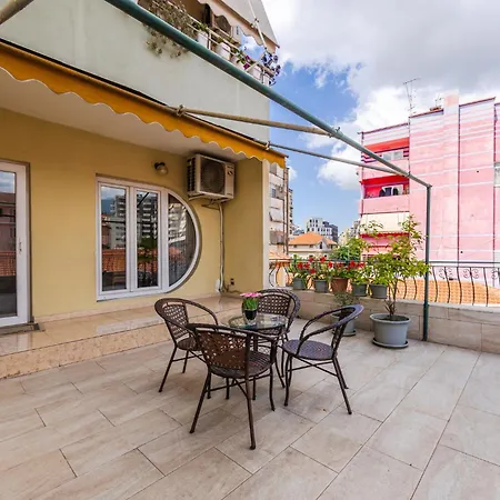 Apartamento New Bazaar Panorama By Pikhost