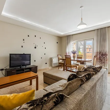 Apartamento New Bazaar Panorama By Pikhost