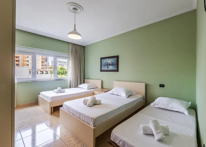 New Bazaar Panorama By Pikhost דירה