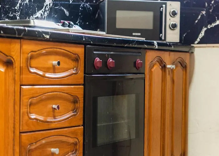 New Bazaar Panorama By Pikhost טיראנה