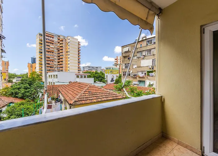 New Bazaar Panorama By Pikhost * טיראנה